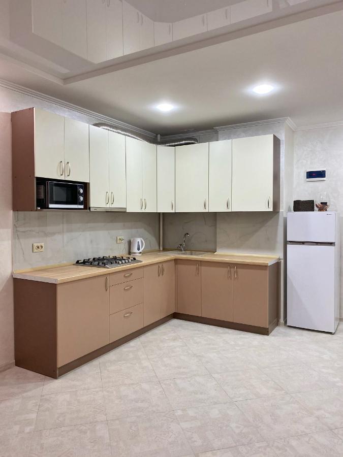 Apartment In Khmelnytsky Street Львов Экстерьер фото