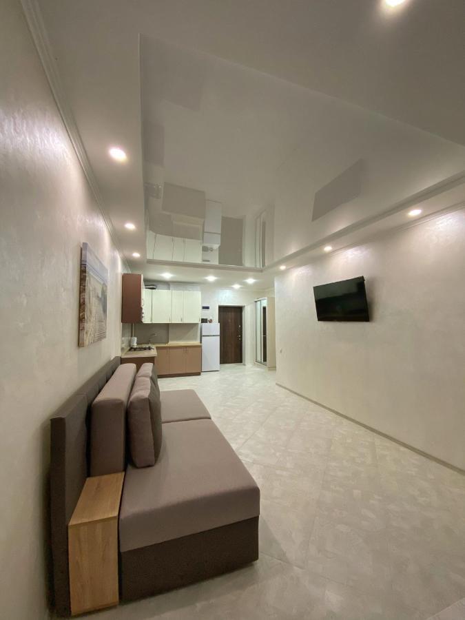 Apartment In Khmelnytsky Street Львов Экстерьер фото