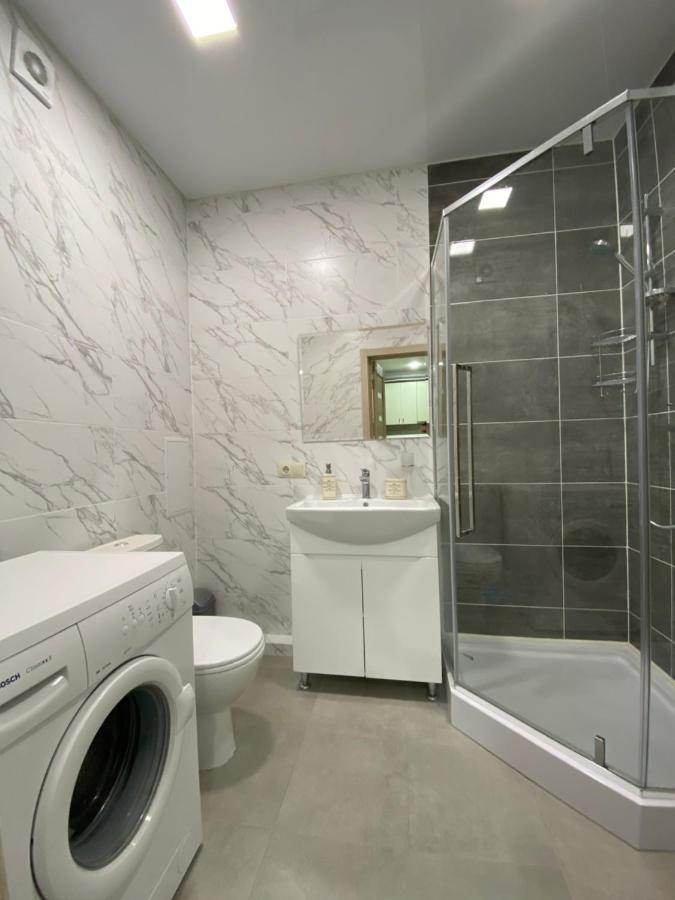 Apartment In Khmelnytsky Street Львов Экстерьер фото