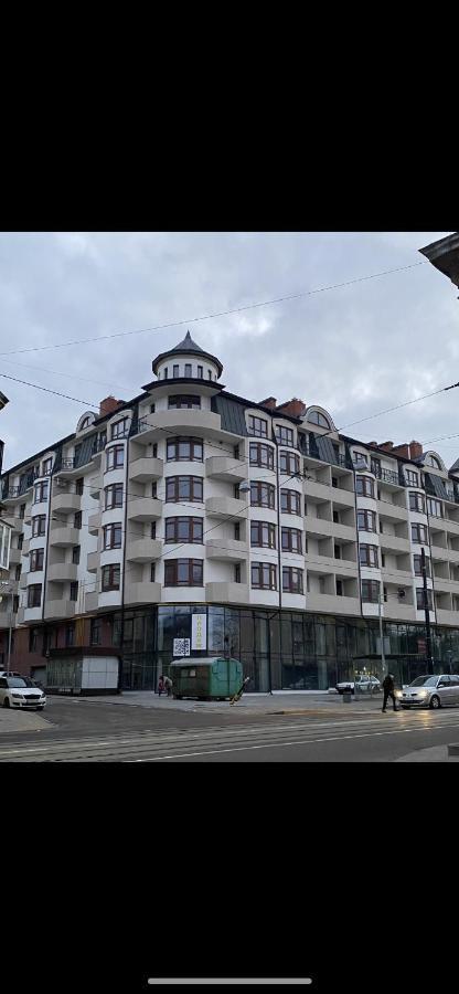 Apartment In Khmelnytsky Street Львов Экстерьер фото