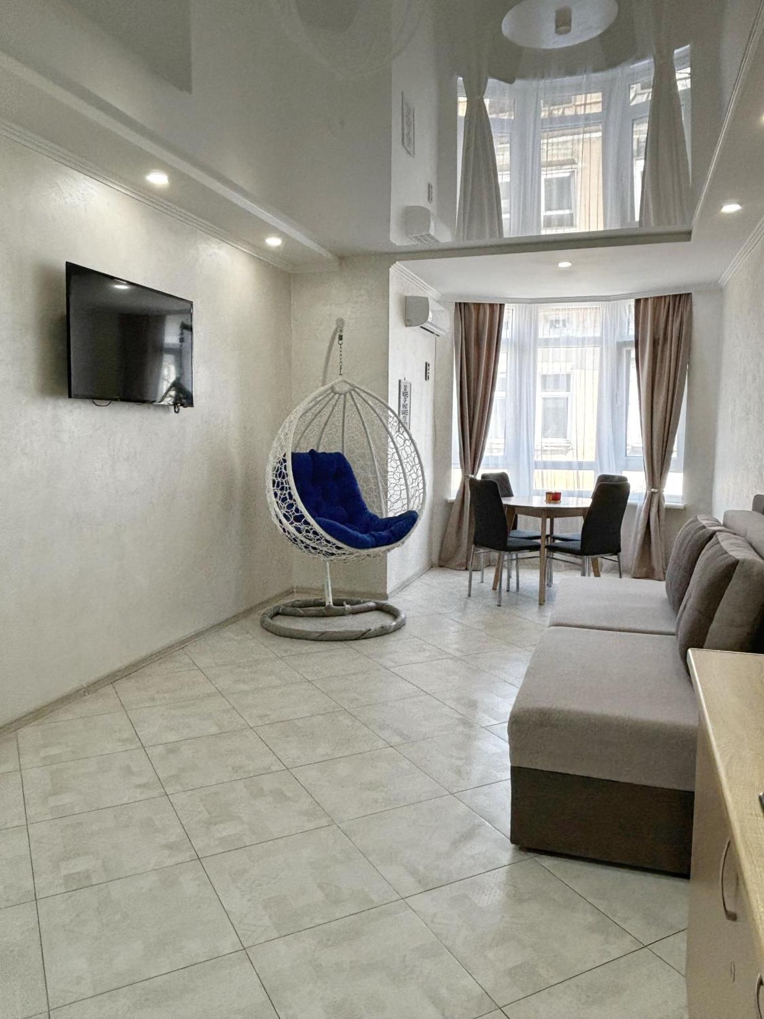 Apartment In Khmelnytsky Street Львов Экстерьер фото