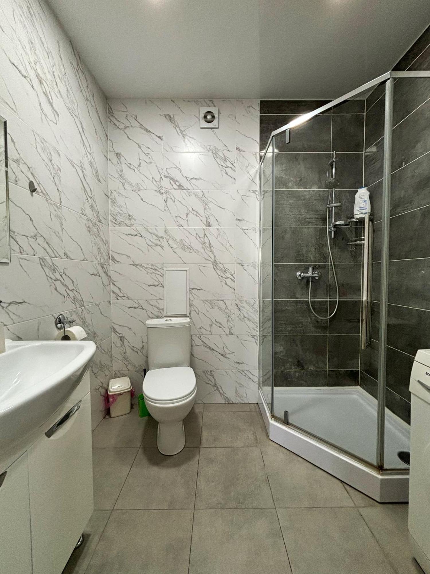 Apartment In Khmelnytsky Street Львов Экстерьер фото